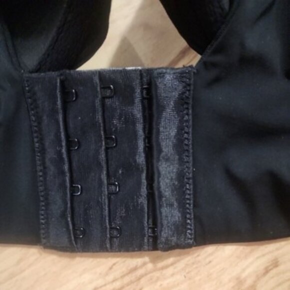 Torrid T-Shirt Bra Size 44D black Pink Hearts Padded Underwire Back Smoothing - Picture 9 of 10